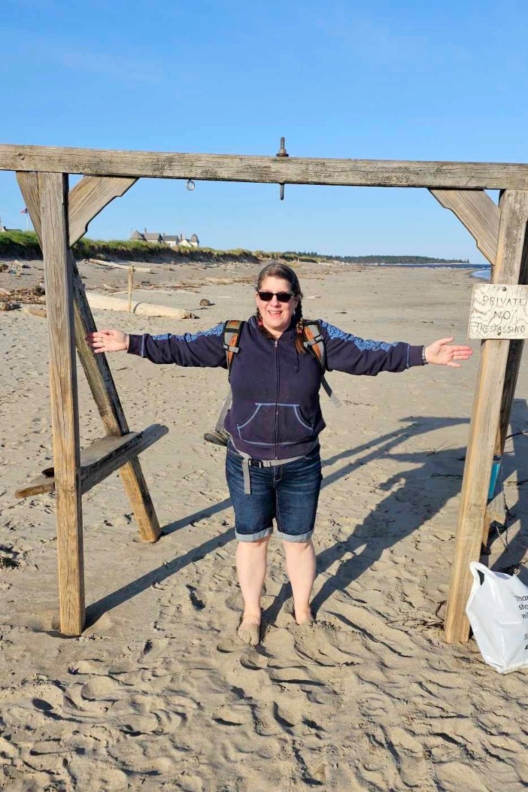 Woman recalls falling waist-deep into quicksand at Maine beach