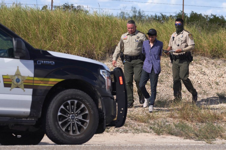 laredo texas smuggler arrest