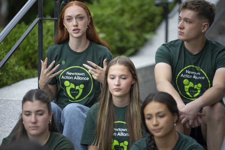 Image: Survivors of the 2012 Sandy Hook Elementary School shooting