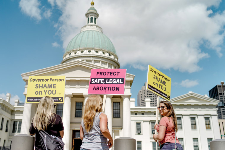 Planned Parenthood Holds Rally To Protest Closure Of Last Abortion Clinic In Missouri