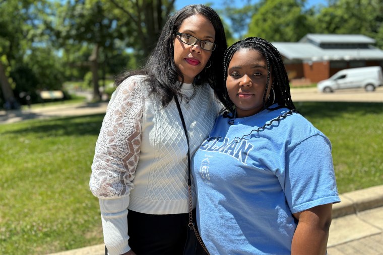 After being accused of stealing AirPods in high school, a woman files a ...