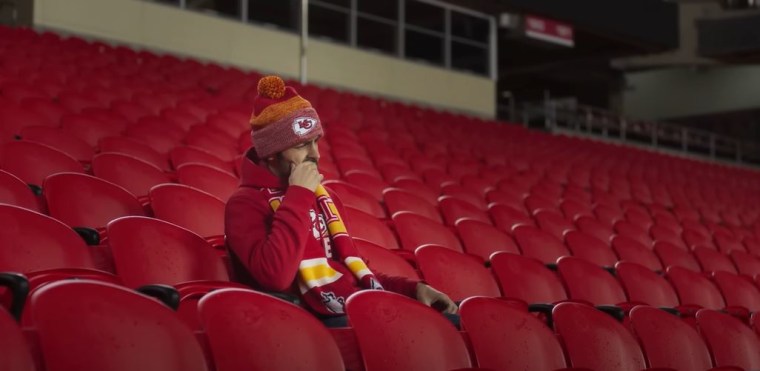 Hallmark teams up with Kansas City Chiefs for 'Holiday Touchdown' Christmas  movie