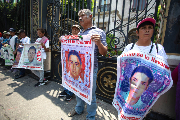 Parents of missing Mexican students push for answers from López Obrador ...