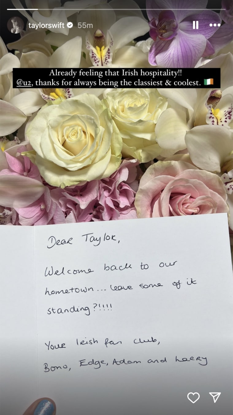Swift posted a shot of the flowers and the card U2 sent her in Dublin.