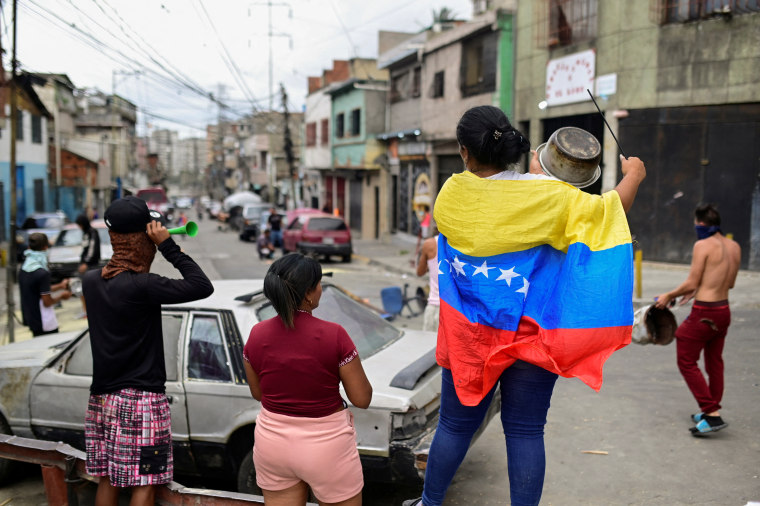 Al menos un muerto durante las protestas en rechazo al resultado a ...