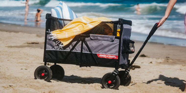  Many stroller wagons come with sun canopies, safety harnesses and wheels that rotate 360 degrees.