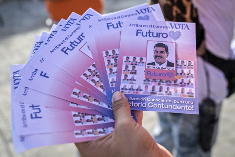 Flyers of Venezuelan President and presidential candidate Nicolás Maduro.