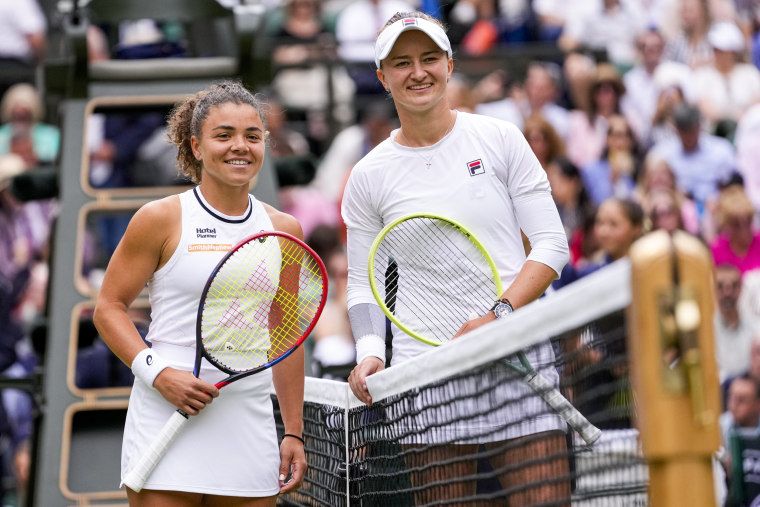 Jasmine Paolini, left, of Italy and Barbora Krejcikova of the Czech Republic.