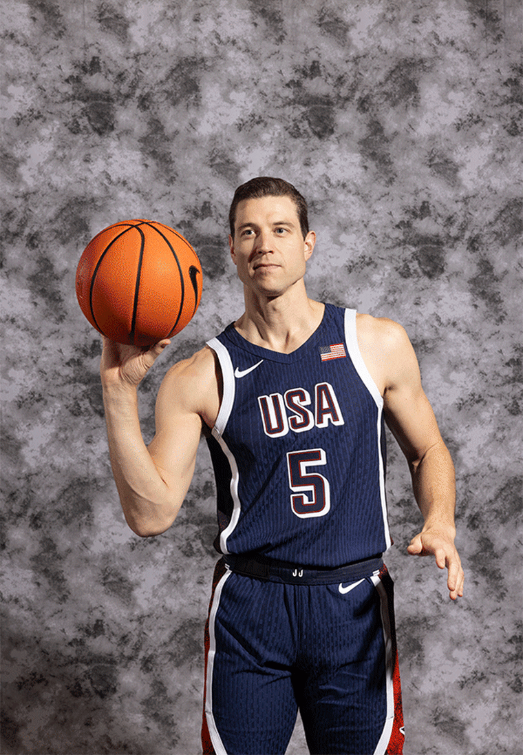 A gif of Jimmer Fredette spinning the ball.