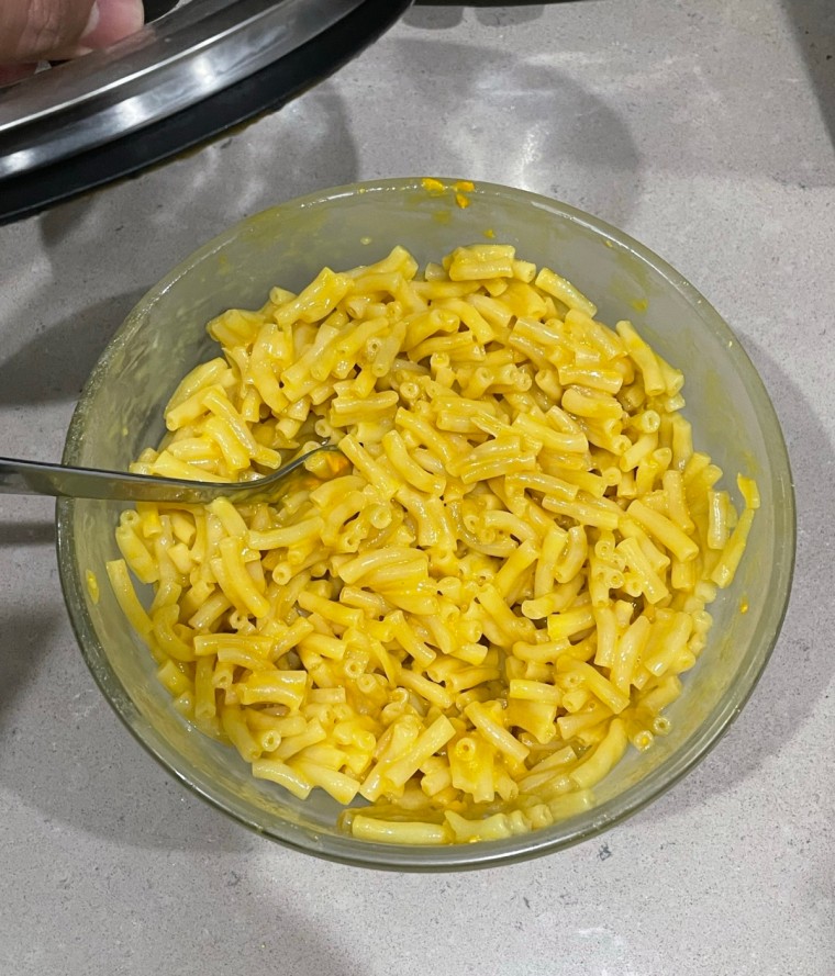 Prepared box mac and cheese in Anyday cookware