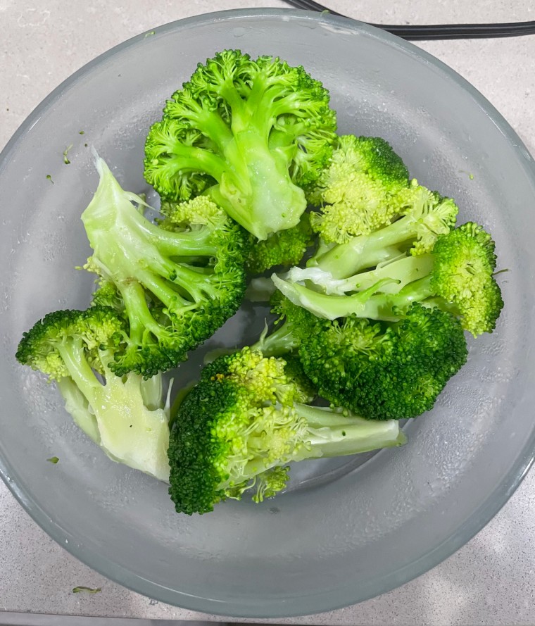 Broccoli florets steamed in Anyday cookware