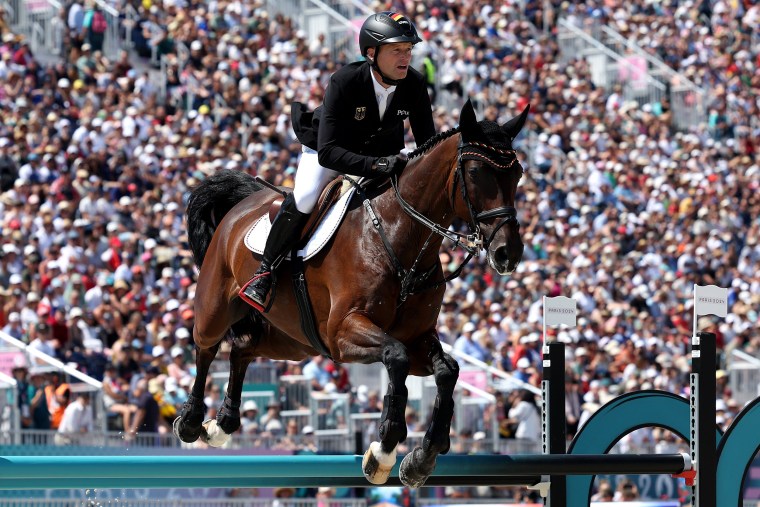 Michael Jung and horse Chipmunk FRH of Team Germany