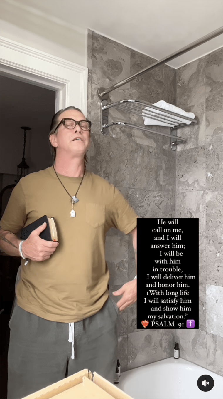 Alec Baldwins Brothers Publicly React To His Rust Case Dismissal