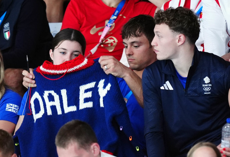 Tom Daley Reveals Paris Sweater He Knitted During the Olympics