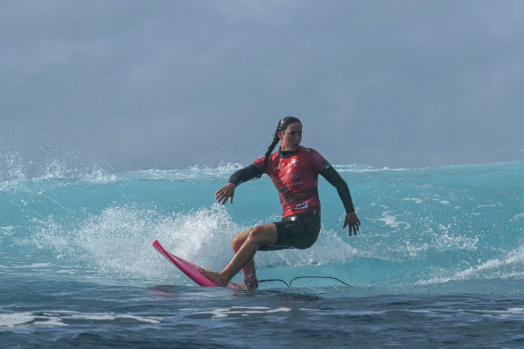 SURFING-FRA-WSL-TAHITI