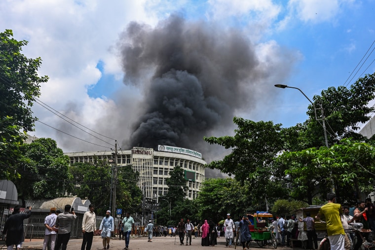 The death toll from clashes on August 4 between Bangladeshi protesters demanding Prime Minister Sheikh Hasina resign and pro-government supporters is rising to at least 97. 