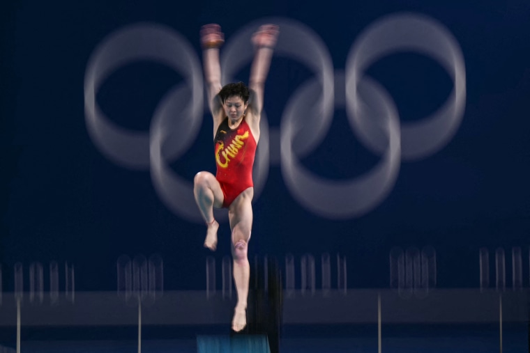 China's Chen Yiwen competes in the women's 3m springboard diving final on Aug. 9, 2024. 