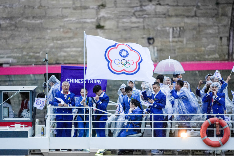 Athletes from Chinese Taipei in a boat.