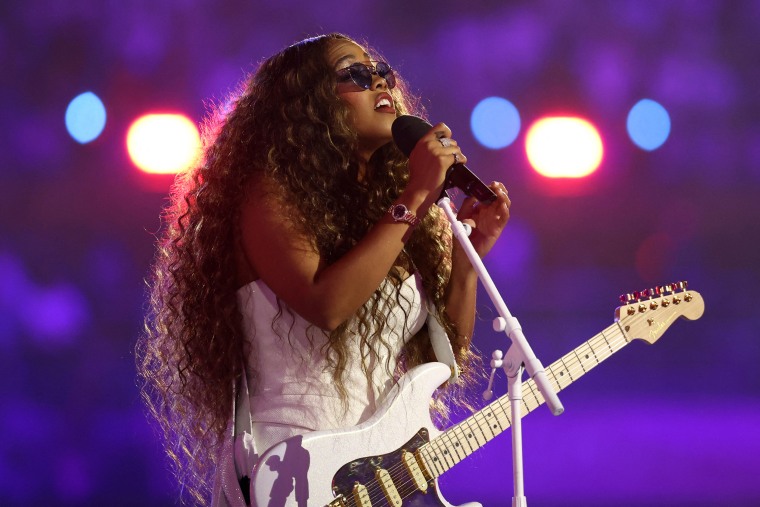 Singer H.E.R performs during the closing ceremony of the Paris Olympic