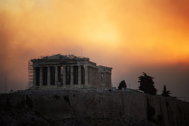 On August 12, 2024, Greece's civil protection authorities ordered the evacuation of several towns in the north-eastern suburbs of Athens, threatened by a violent fire that started the day before and is spreading.