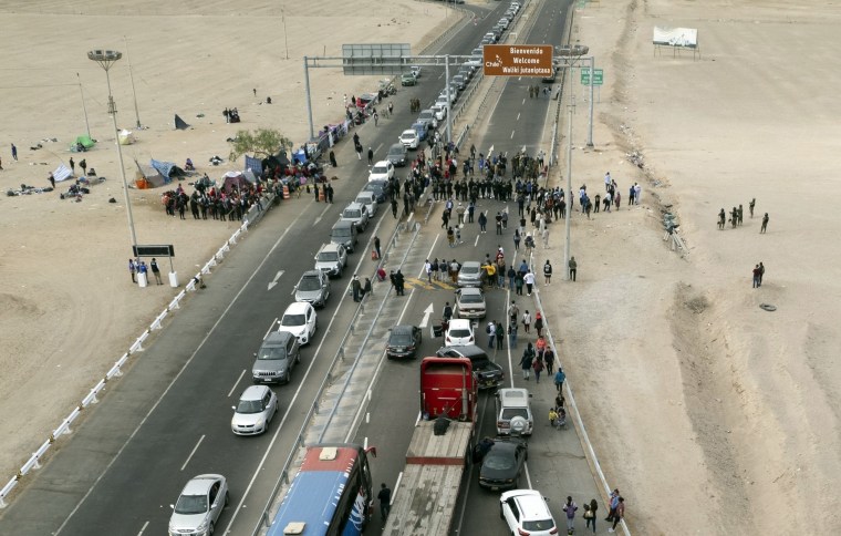 Stranded Venezuelan migrants 