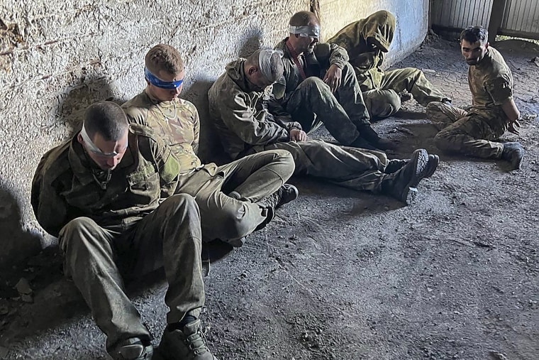 The press service of the Ukrainian Security Service reported that on Wednesday, August 14, 2024, over 100 Russian prisoners of war were captured by a special forces unit during a military operation in the Kursk region of Russia. 