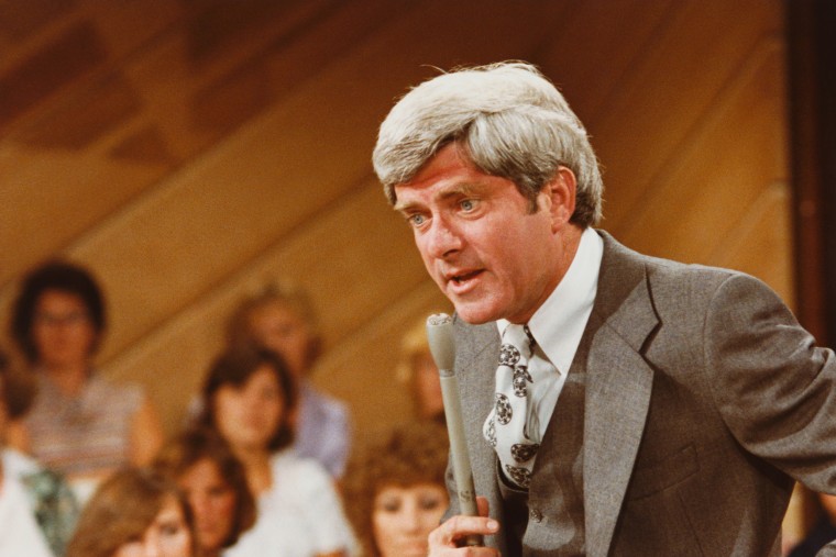 Phil Donahue, talk show host pioneer and husband of Marlo Thomas, dies at 88