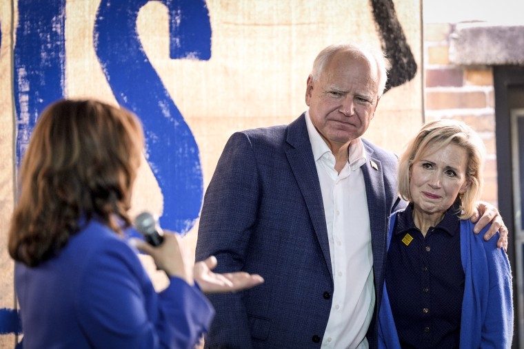 Image: Gov. Tim Walz and his wife Gwen Walz 