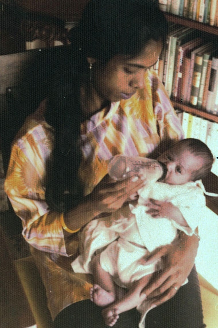 kamala harris baby being fed by mom mother Shyamala Gopalan Harris