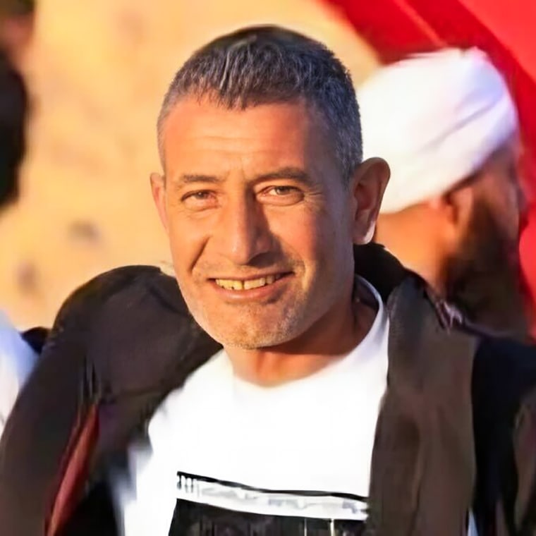 Kaid Farhan Al-Qadi, un beduino de 52 años y padre de once hijos del sur de Rahat, fue secuestrado el 7 de octubre de su trabajo de seguridad en la fábrica de embalaje del Kibbutz Magen.