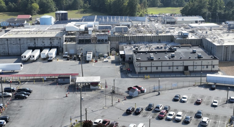 Vista aérea de la planta de procesamiento Boar's Head, vinculada a un brote mortal listeria, el 29 de agosto de 2024, en Jarratt, Virginia. 