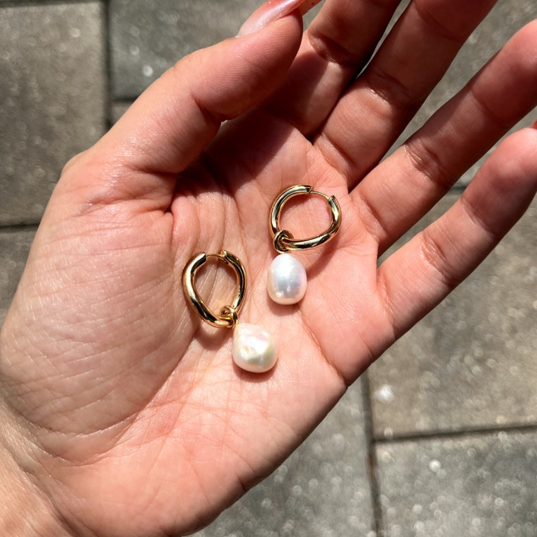 Astrid & Miyu serenity pearl charm hoops