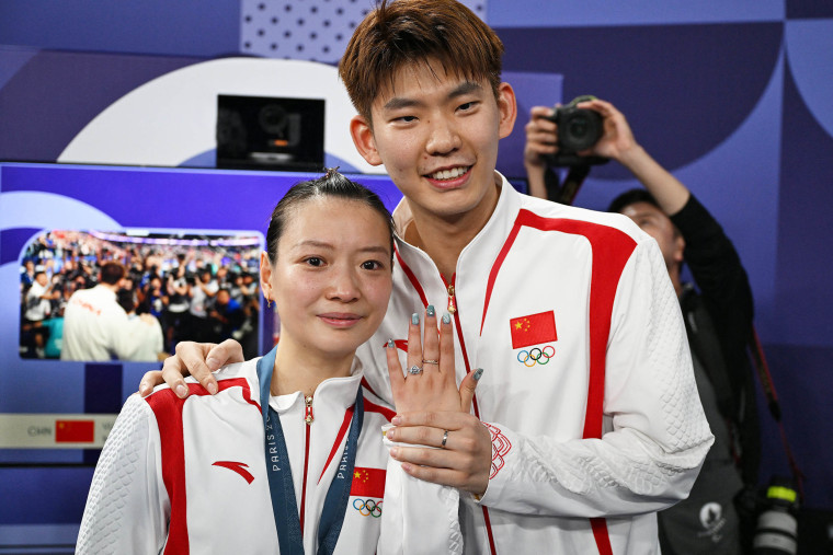 China Badminton Players Huang Yaqiong and Liu Yuchen Get Engaged at Paris Olympics