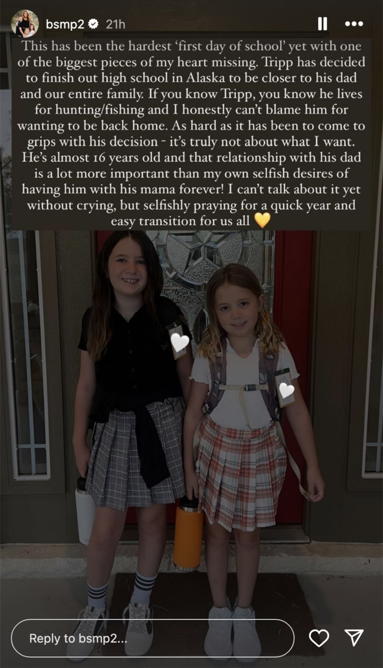 Bristol Palin's daughters Sailor and Atlee posed for first day of school photos. 