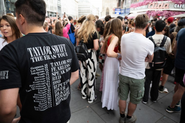 Taylor Swift fans sing together on Stephansplatz in Vienna, Austria.