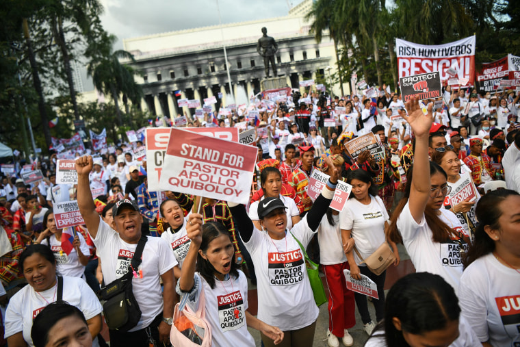 As Filipinas anunciaram no dia 4 de março que iriam apresentar acusações de abuso sexual contra um pastor filipino que é procurado nos EUA por tráfico sexual de crianças. Apollo Quiboloy, um autoproclamado 