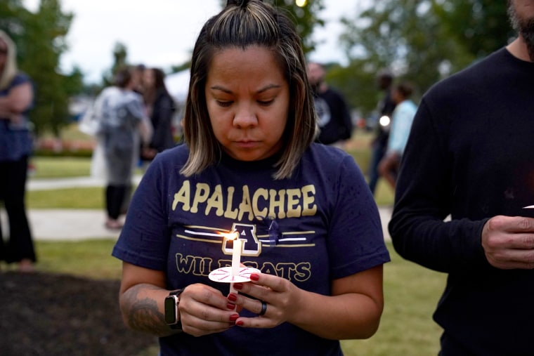 Image: Area Continues To Mourn After Shooting At Apalachee High School candlelight