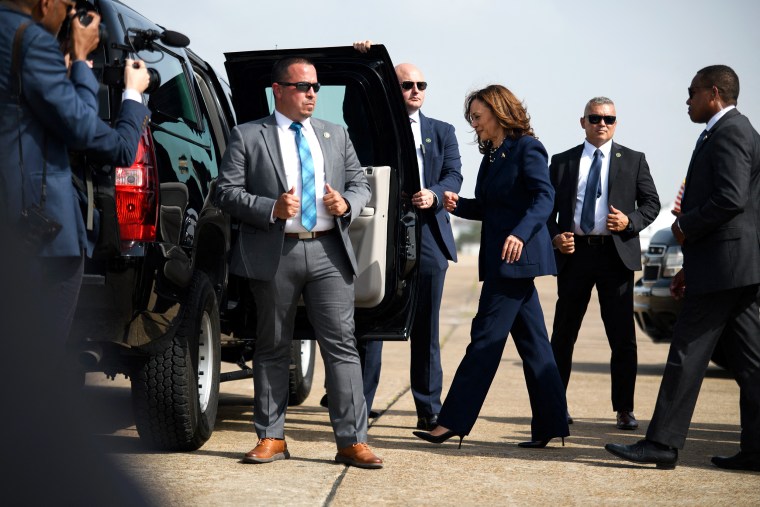 kamala harris politics political politician secret service security protection