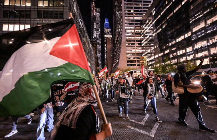 Pro-Palestinian and pro-Lebanese demonstration in New York