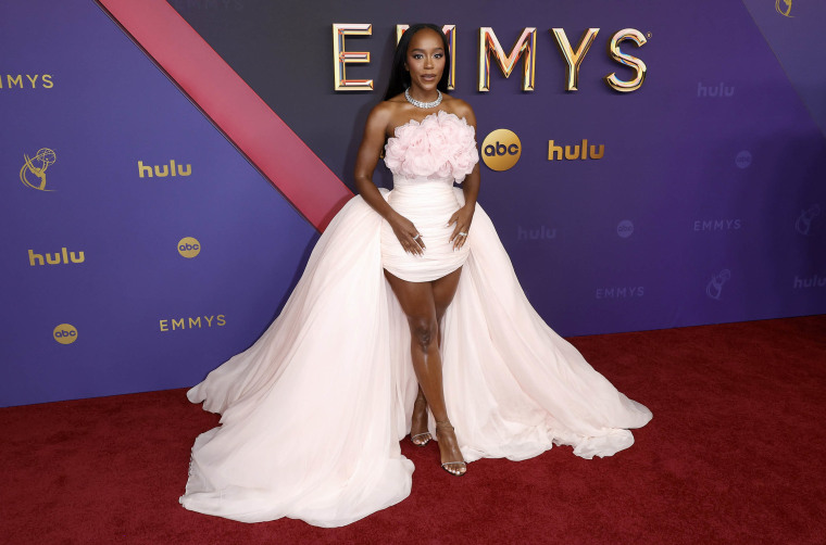 Image: 76th Primetime Emmy Awards - Arrivals