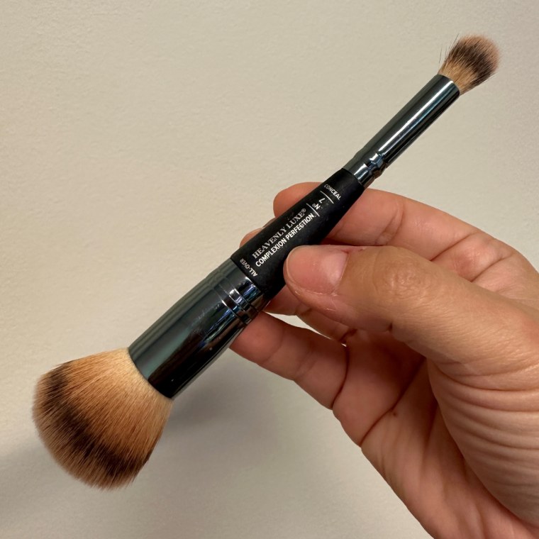 It Cosmetics Heavenly Luxe Complexion Perfection Brush 7