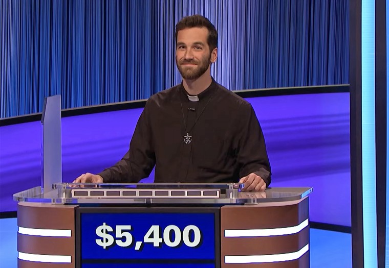 El concursante de 'Jeopardy!', que también es sacerdote, el padre Steve Jakubowski.