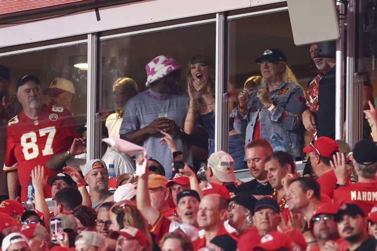 Taylor Swift and Donna Kelce watching the Chiefs and Ravens game on Sept. 5, 2024.