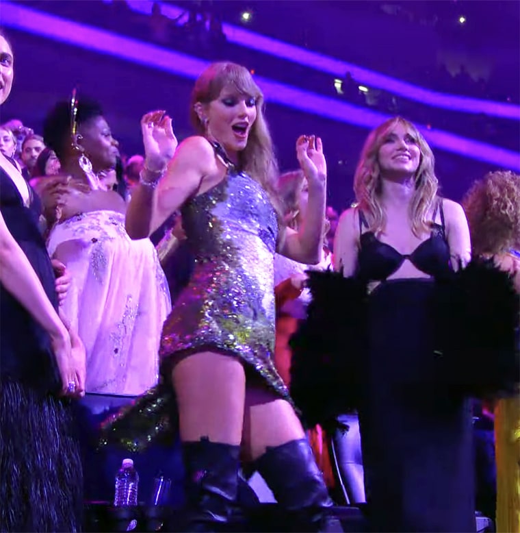 Taylor Swift dancing to Katy Perry.