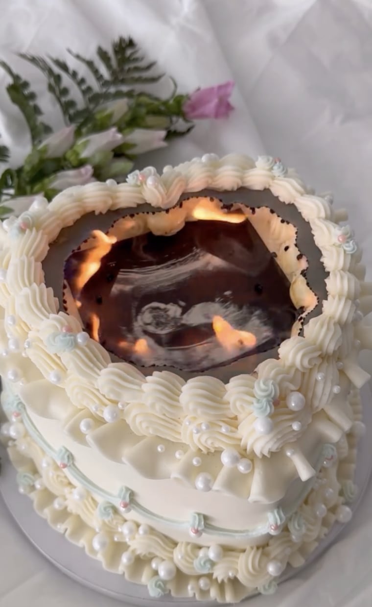 Whitney Leavitt's cake with sonogram.