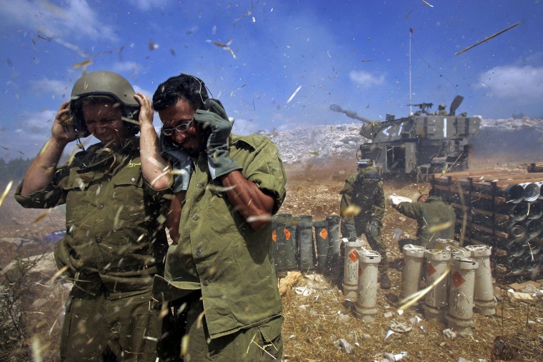 TOPSHOT-MIDEAST-ISRAEL-LEBANON-UNREST-ARTILLERY