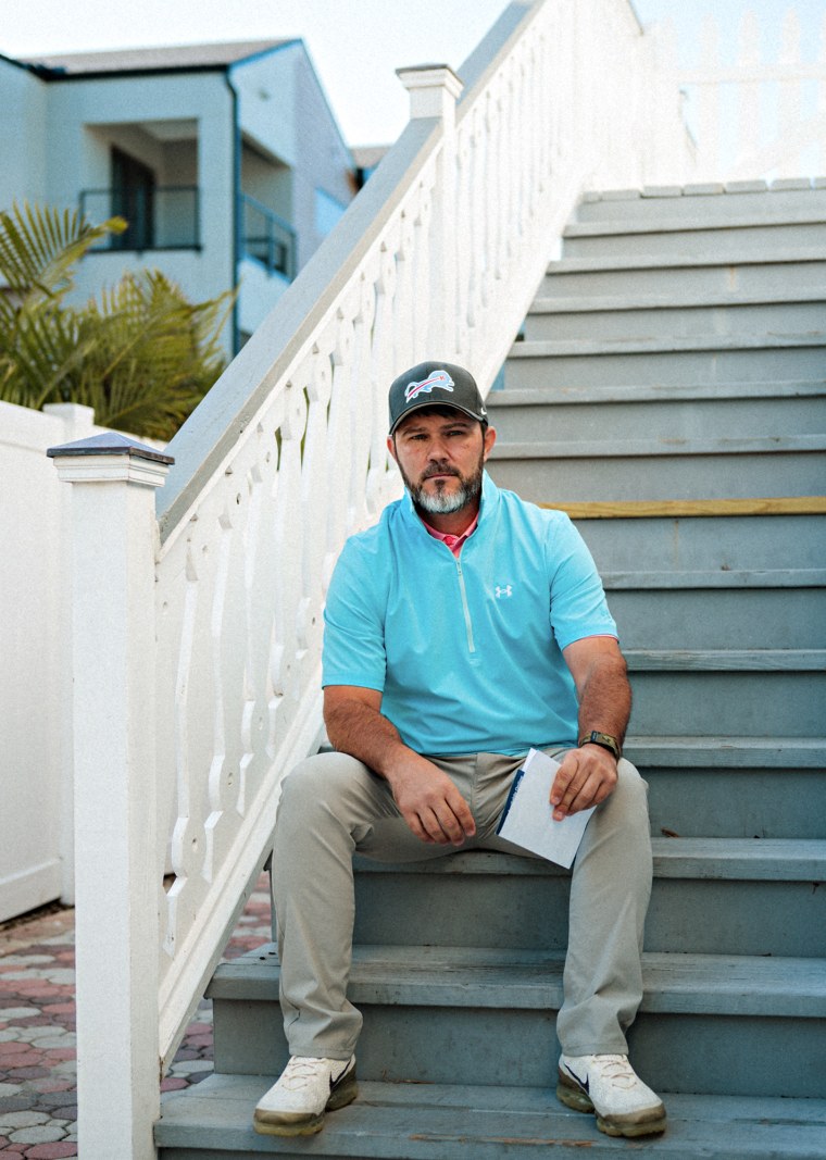 Brent Taylor em um local de trabalho em Indian Rocks Beach, Flórida.