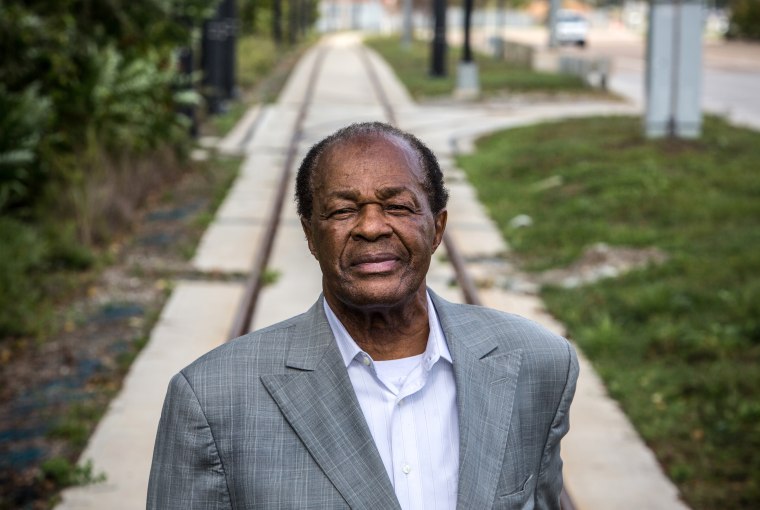 La concejal Marion Barry se opone al proyecto del tranvía de DC