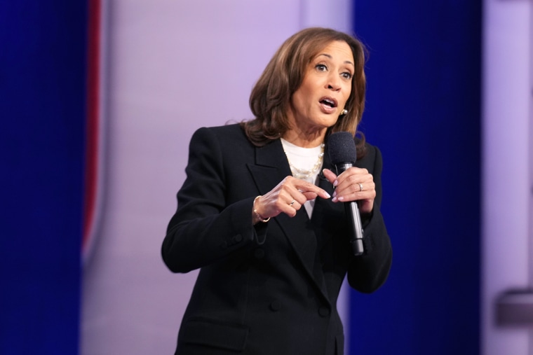 Photo: Kamala Harris attends a CNN Town Hall in Philadelphia policy politician