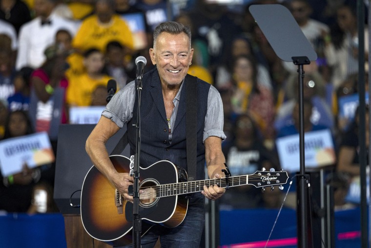 Photo: Bruce Springsteen gets involved in politics